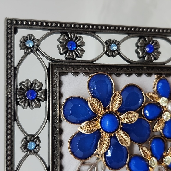 Elegant Blue and Silver Floral Picture Frame Floral Jewerly Art Picture - Picture 3 of 7
